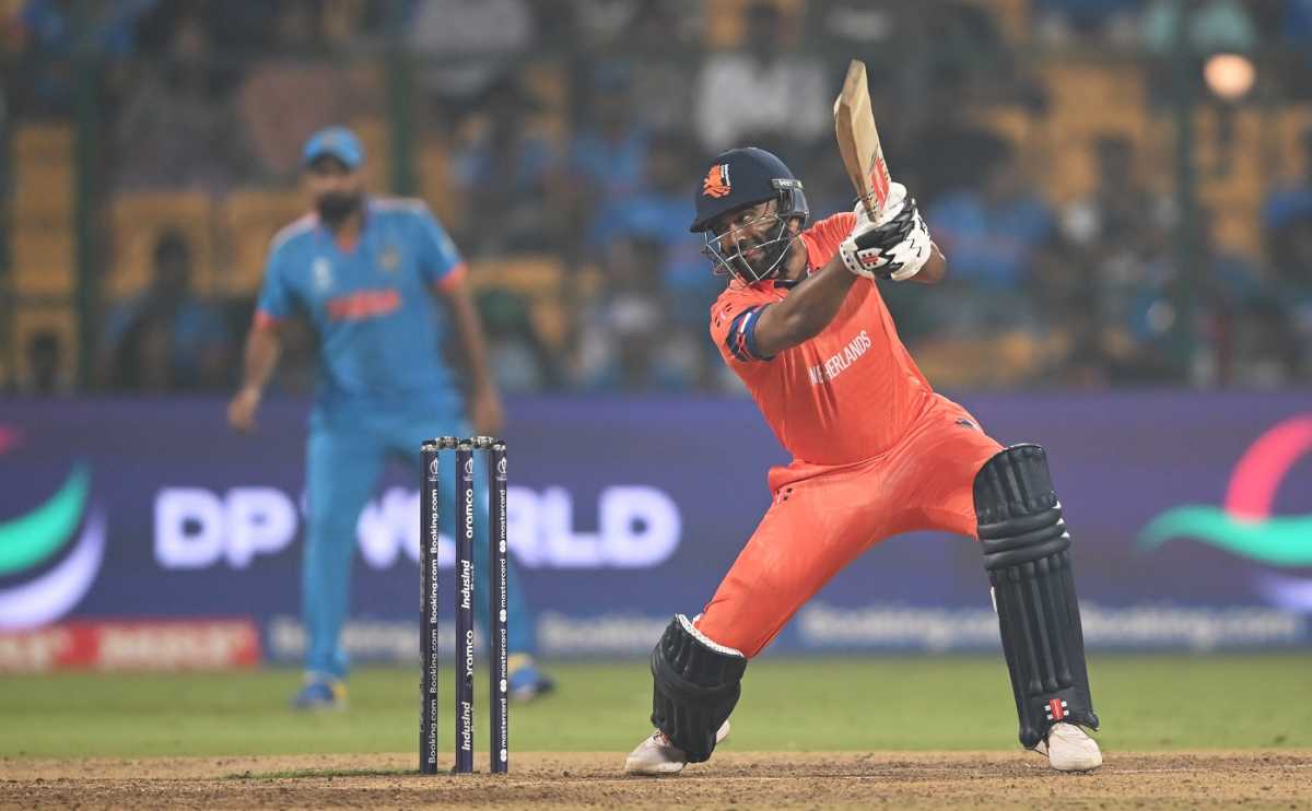 Teja Nidamanuru counter-attacked the Indian bowlers
