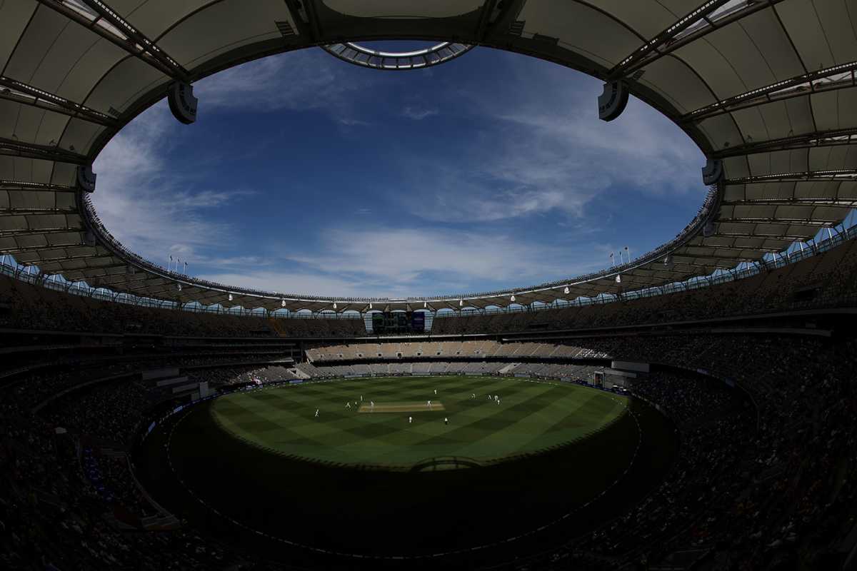 A view across Optus Stadium as Australia play Pakistan, Australia vs Pakistan, 1st Test, Optus Stadium, 2nd day, December 15, 2023