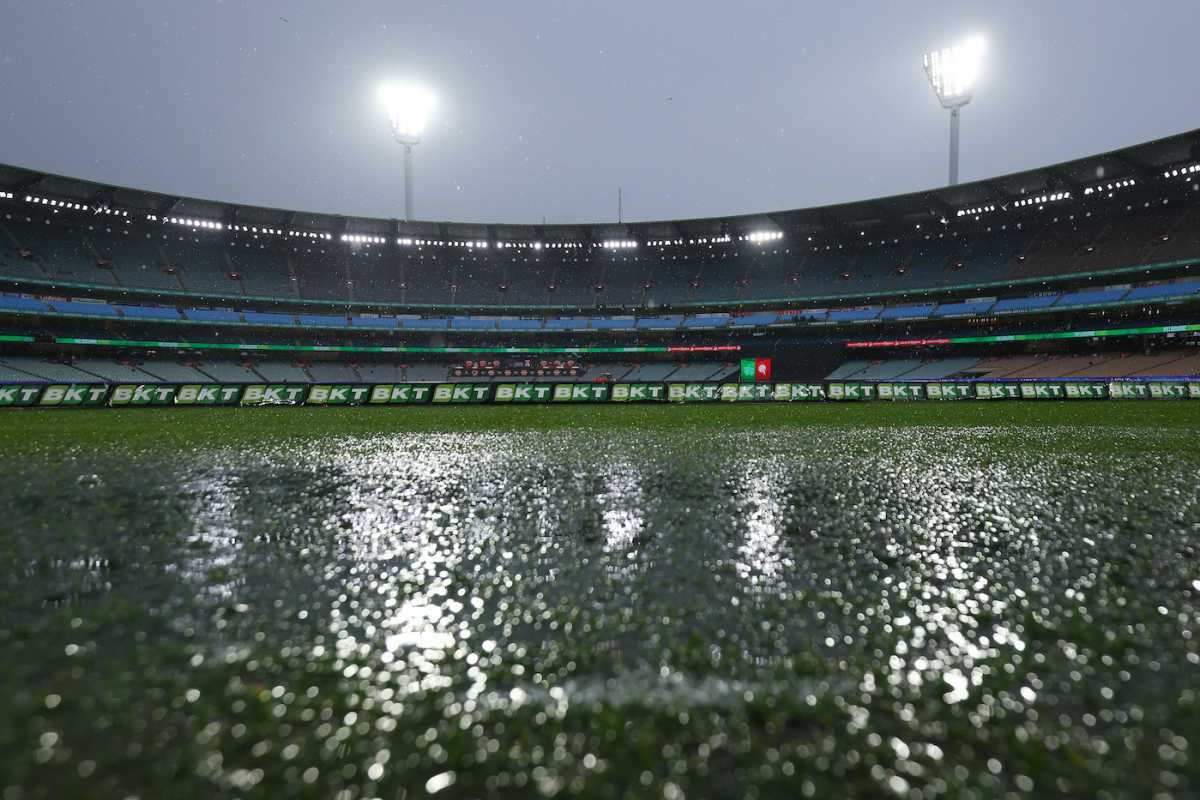 Rain delayed the toss and play at the MCG
