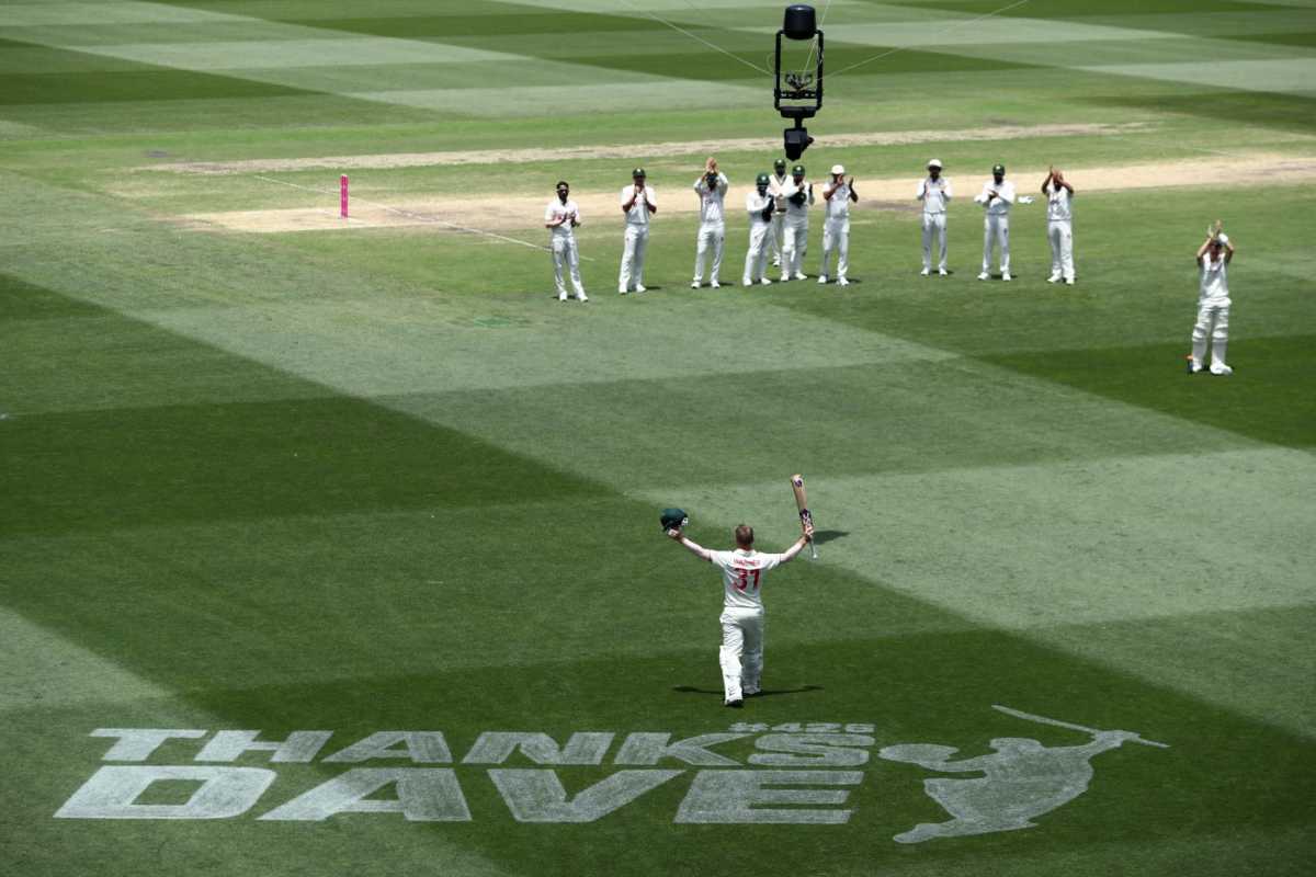 David Warner gets a standing ovation as he walks off in his farewell Test