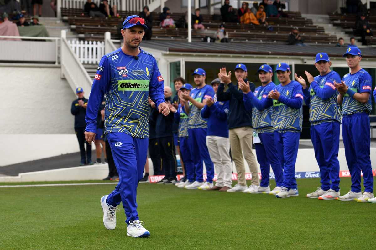 Hamish Rutherford walks out for his last T20 match, Northern Districts vs Otago, Men's Super Smash, Dunedin, January 23, 2024