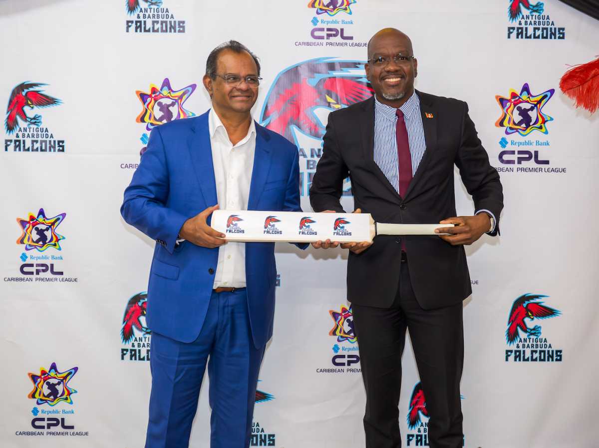 Krishna Persaud (left) at the ceremony to unveil Antigua & Barbuda Falcons, the new CPL franchise for 2024