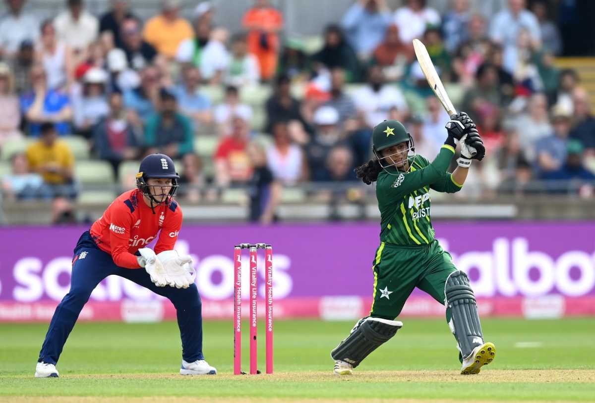 Sadaf Shamas hit seven fours in her 24-ball 35, England vs Pakistan, 1st women's T20I, Birmingham, May 11, 2024