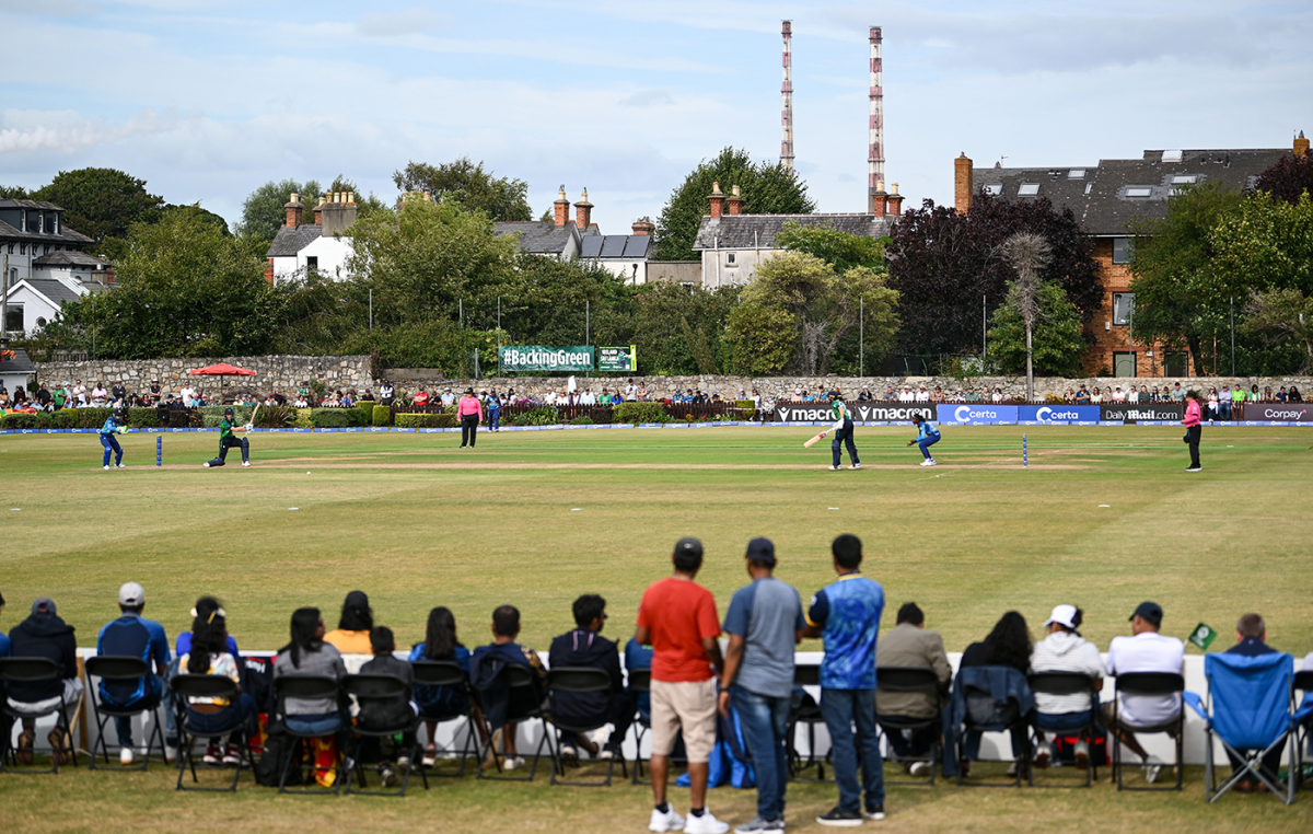 A general view of the Ireland-Sri Lanka women's game at Pembroke Cricket Club in Dublin, Ireland vs Sri Lanka, 2nd women's T20I, Dublin, August 13, 2024