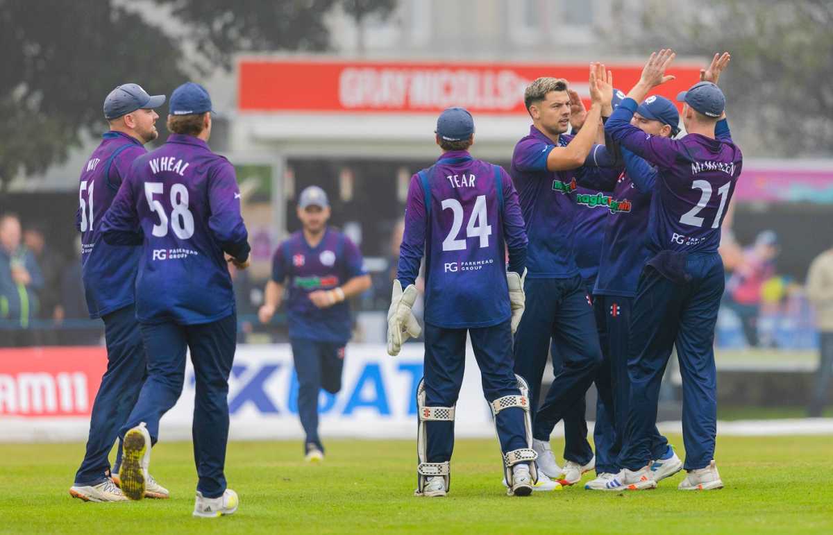 Brad Currie bowled Travis Head for a golden duck, Scotland vs Australia, 2nd T20I, Edinburgh, September 6, 2024