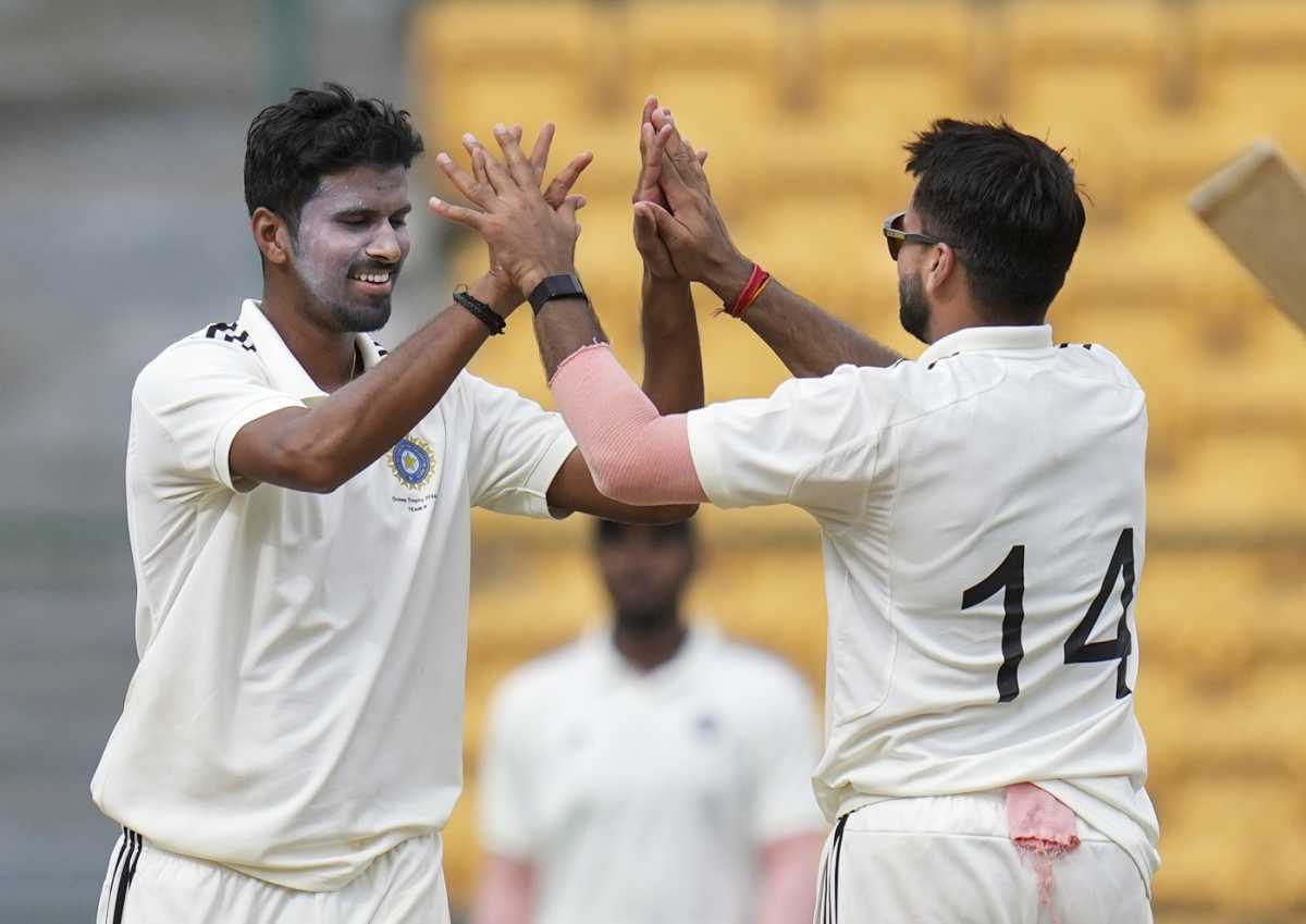 Washington Sundar celebrates a wicket, India A vs India B, Duleep Trophy 2024-25, Bengaluru, 3rd day, September 7, 2024