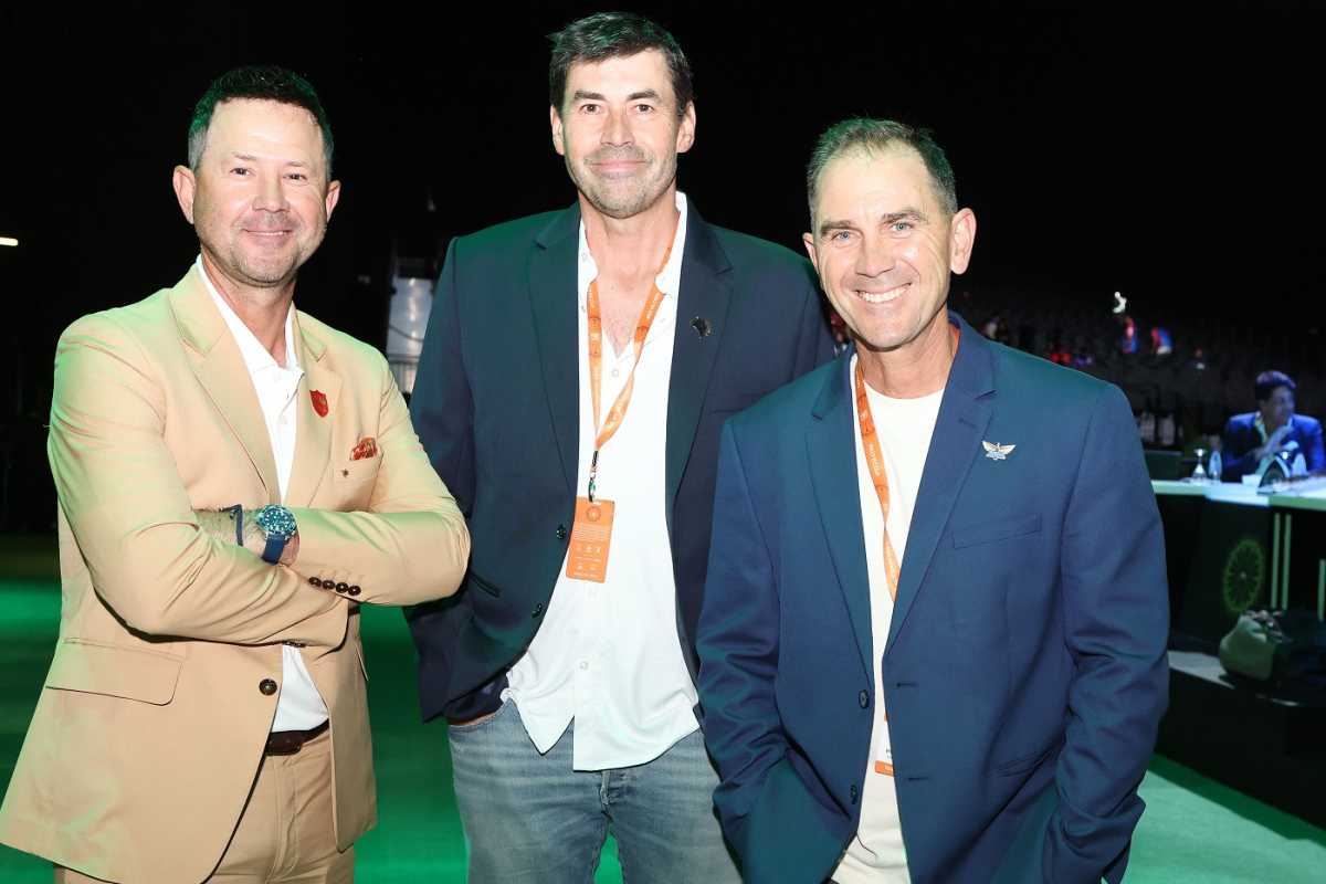 Justin Langer Photos | Image Gallery and Match Pictures