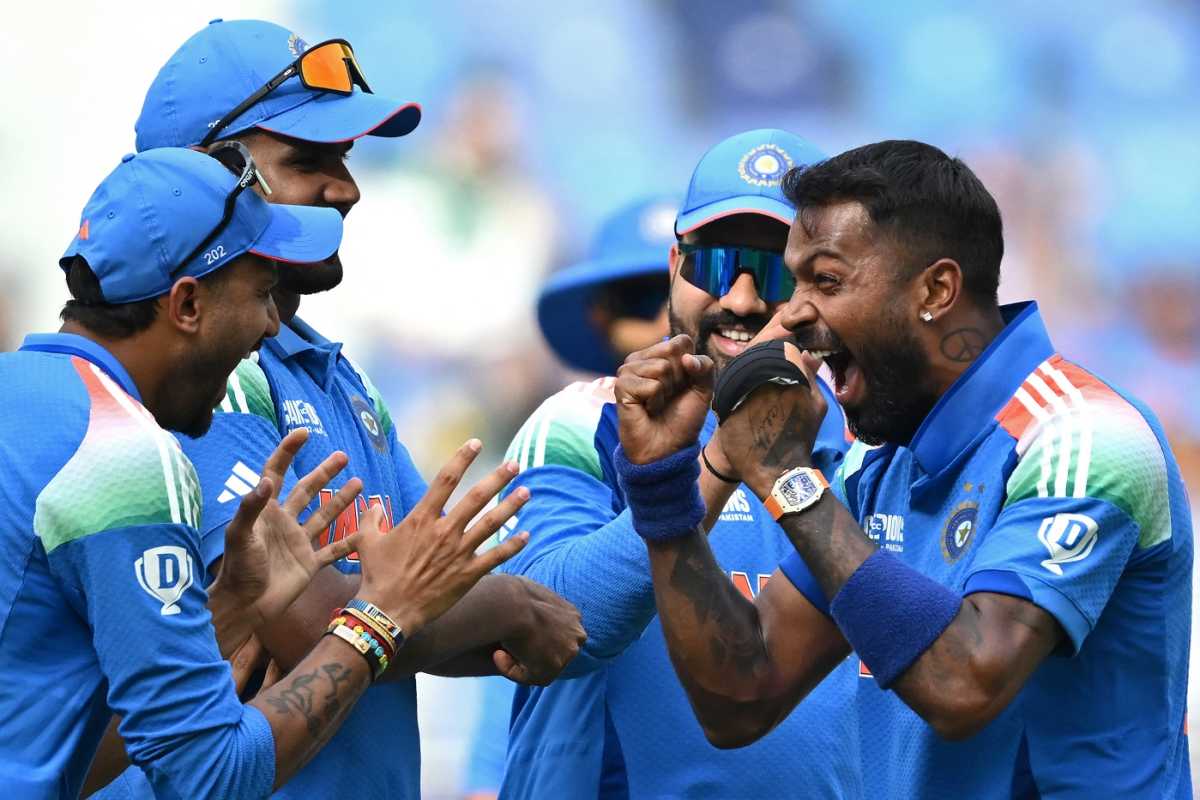 Axar Patel and Hardik Pandya are pumped after Saud Shakeel's wicket, Pakistan vs India, Dubai, Champions Trophy, February 23, 2025