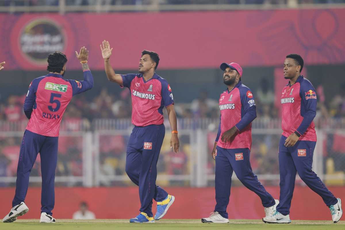 Riyan Parag, Maheesh Theekshana, Wanindu Hasaranga and Shimron Hetmyer get together after Moeen Ali's run out, Rajasthan Royals vs Kolkata Knight Riders, IPL 2025, Guwahati, March 26, 2025