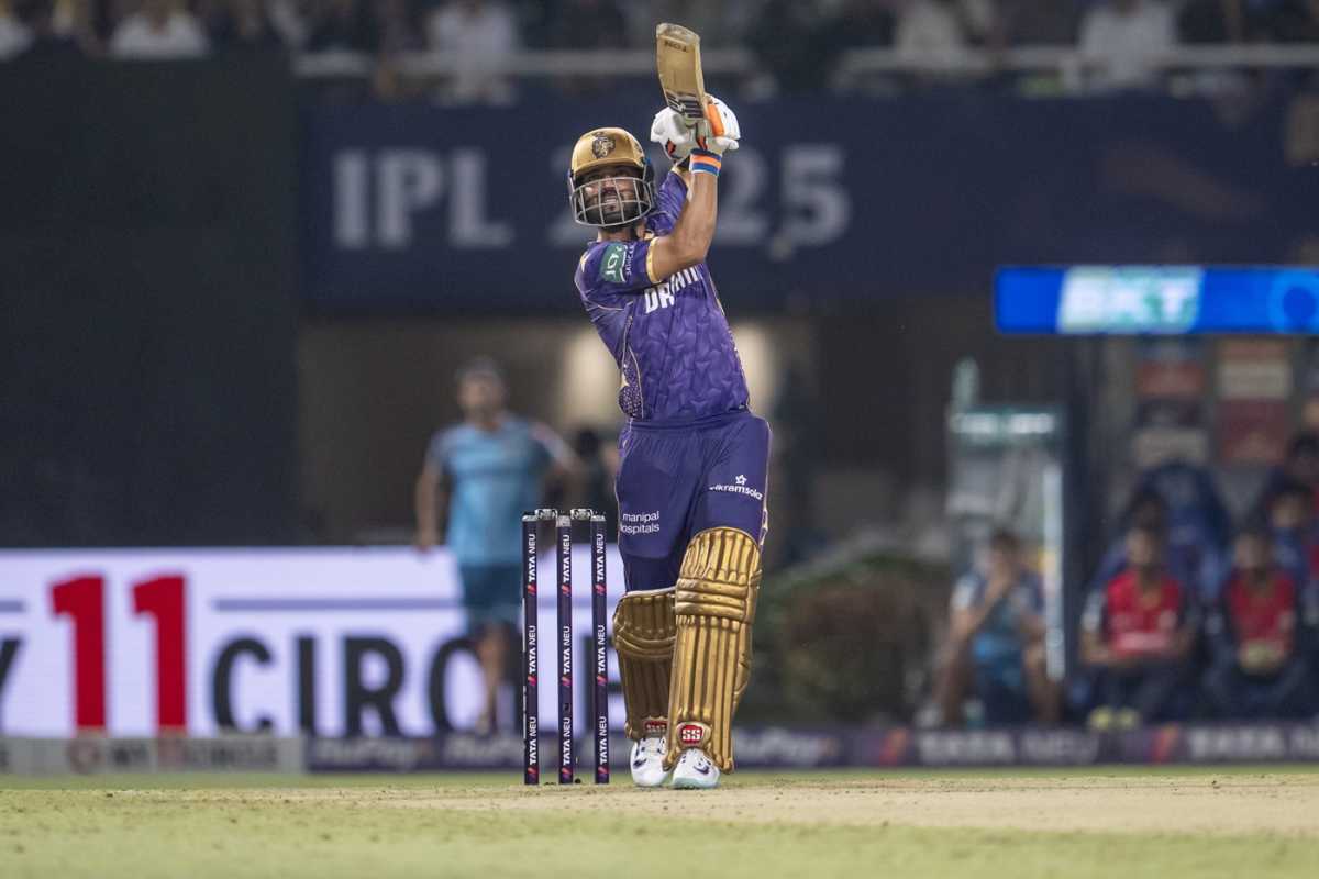 Ajinkya Rahane lofts one down the ground, Kolkata Knight Riders vs Gujarat Titans, IPL 2025, Kolkata, April 20, 2025