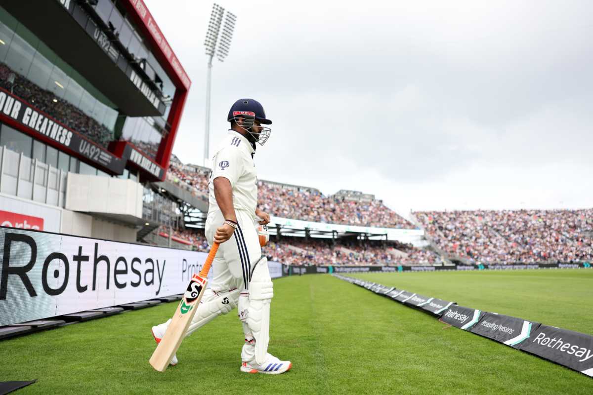 Rishabh Pant walks out to bat despite his injured foot, 4th Test, 2nd Day, Manchester, July 24, 2025