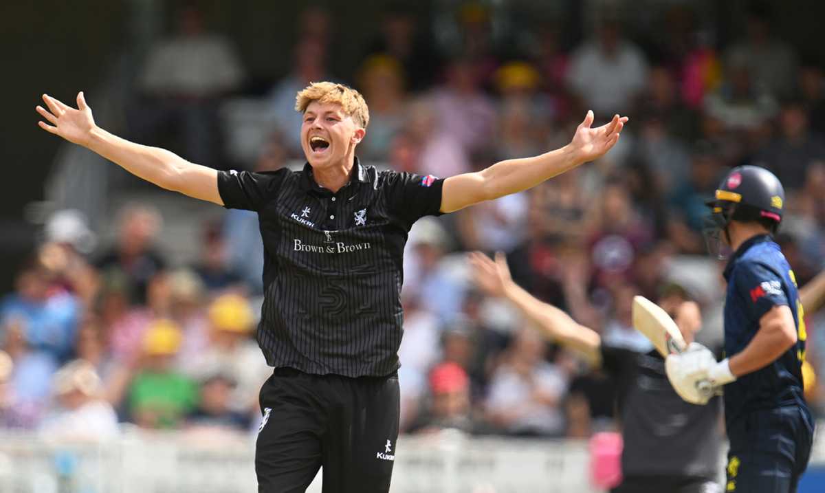 Alfie Ogborne celebrates the wicket of Colin Ackermann, Somerset vs Durham, Taunton, Metro Bank One Day Cup, August 8, 2025