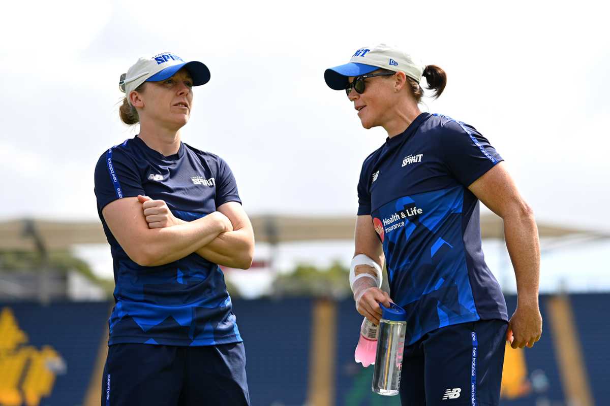 Heather Knight and Grace Harris chat before play, Welsh Fire vs London Spirit, Women's Hundred, Cardiff, August 9, 2025