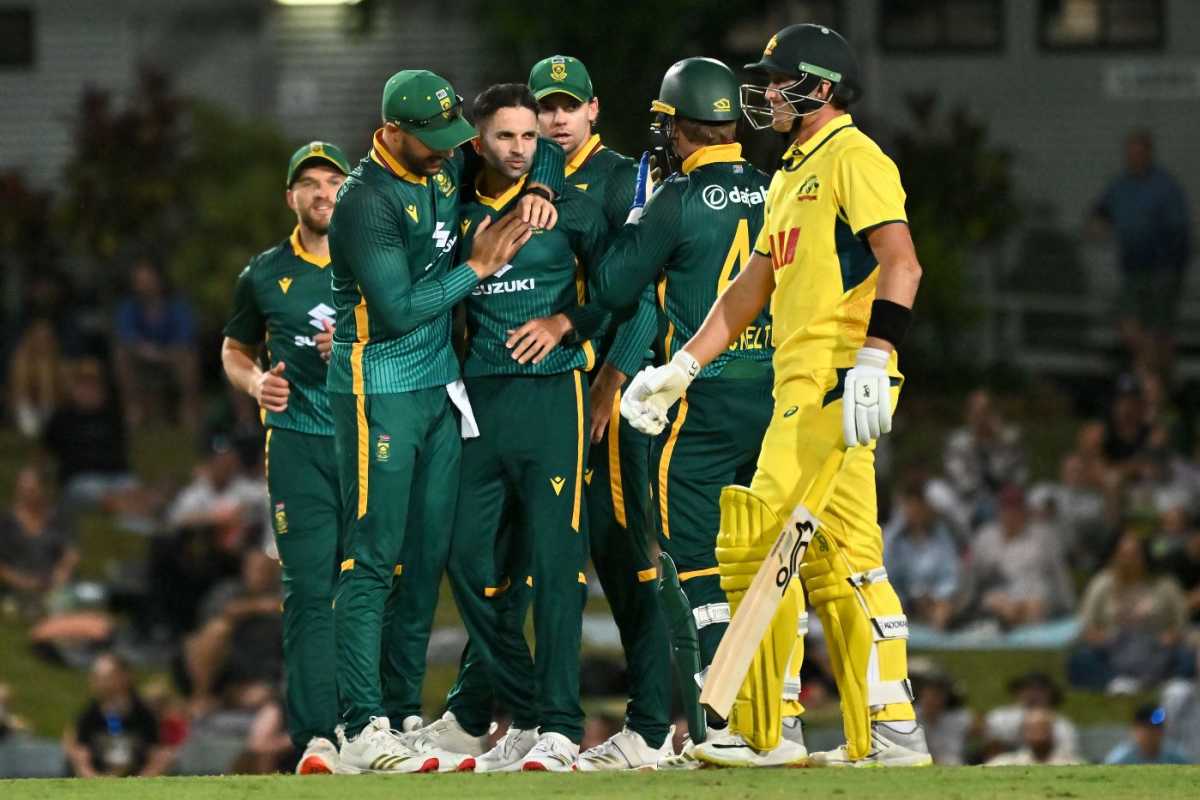 Keshav Maharaj trapped Marnus Labuschagne lbw, Australia vs South Africa, 1st ODI, Cairns, August 19, 2025