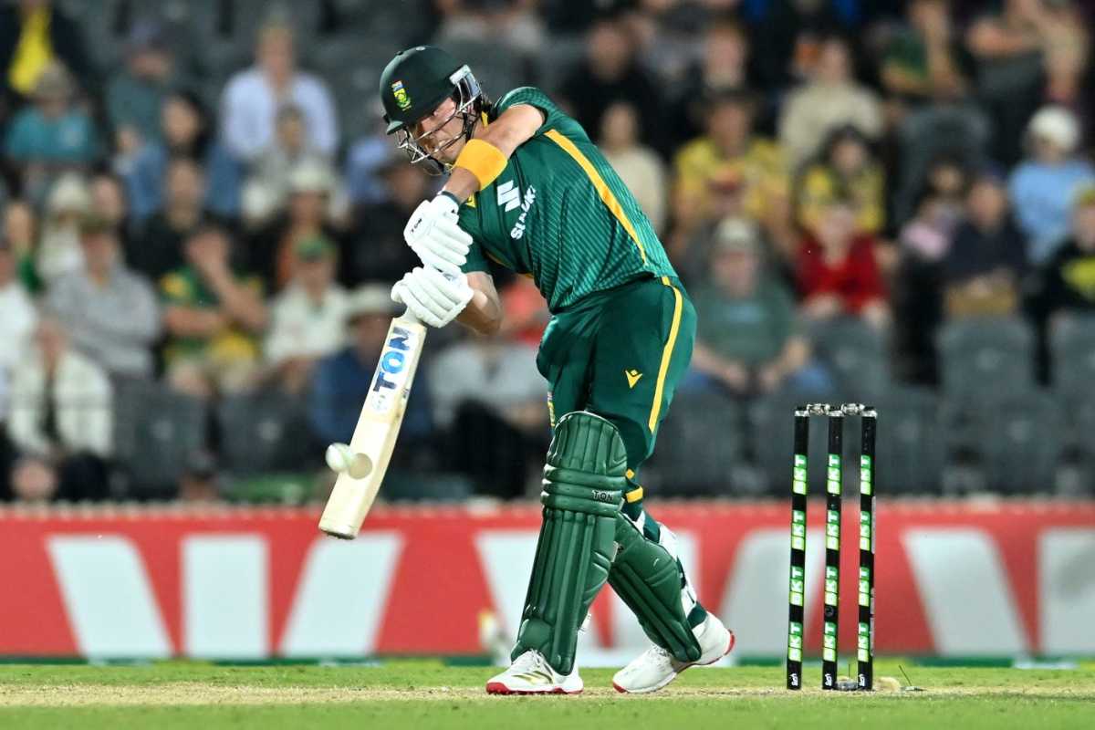 Dewald Brevis lofts down the ground, Australia vs South Africa, 3rd ODI, Mackay, August 24, 2025