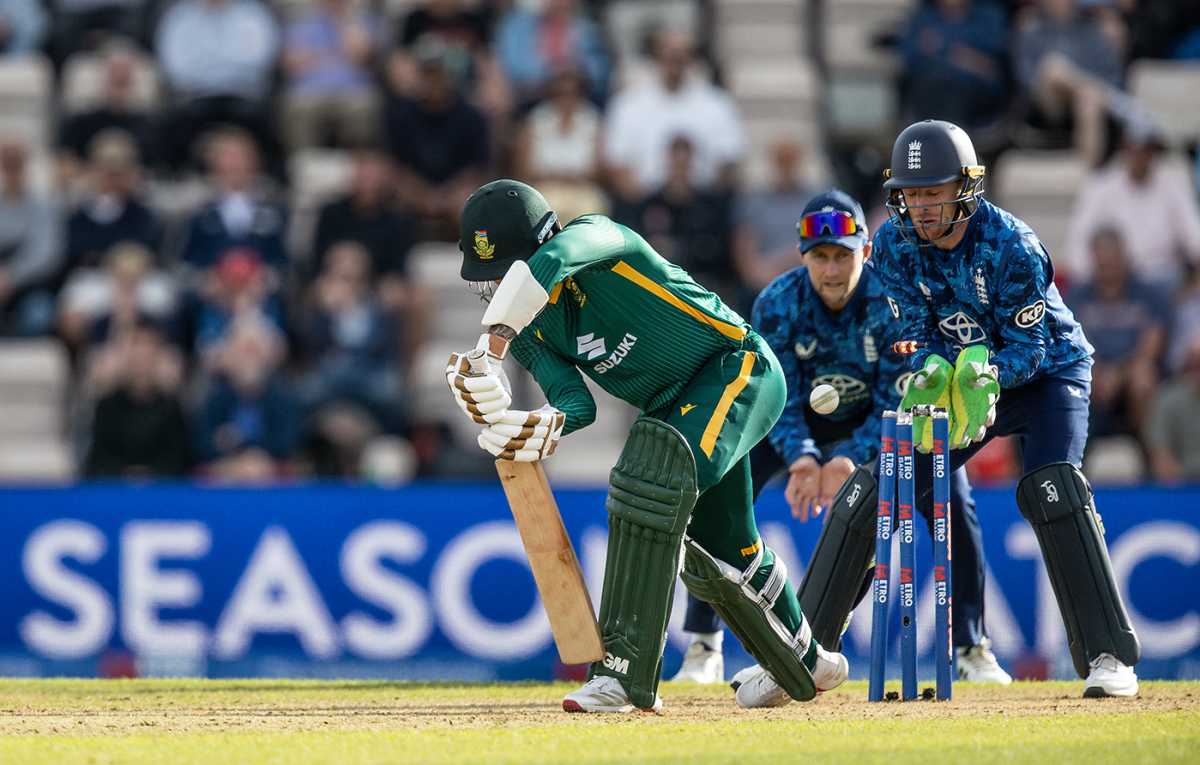 Codi Yusuf was cleaned up by Adil Rashid, England vs South Africa, 3rd ODI, Southampton, September 7, 2025
