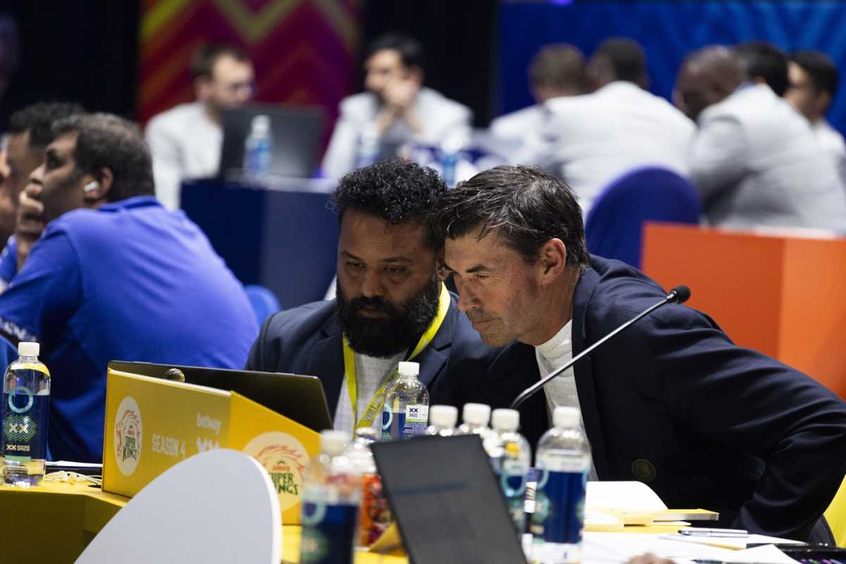 Joburg Super Kings' Stephen Fleming in deep discussion, Johannesburg, September 9, 2025