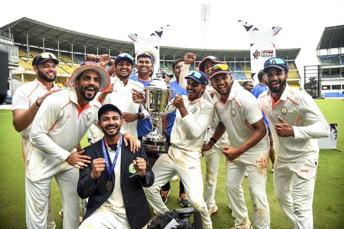 Vidarbha's players celebrate with the Irani Cup, Vidarbha vs Rest of India, Irani Cup, 5th day, Nagpur, October 5, 2025