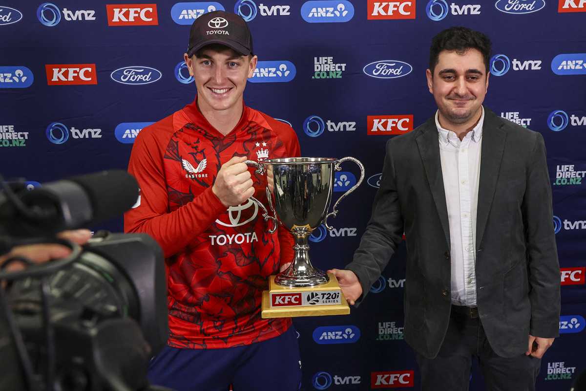 Harry Brook poses with the series trophy, New Zealand vs England, 3rd T20I, Auckland, October 23, 2025