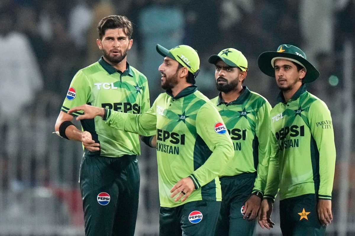 Shaheen Shah Afridi picked up the last two wickets, Pakistan vs South Africa, 3rd ODI, Faisalabad, November 8, 2025