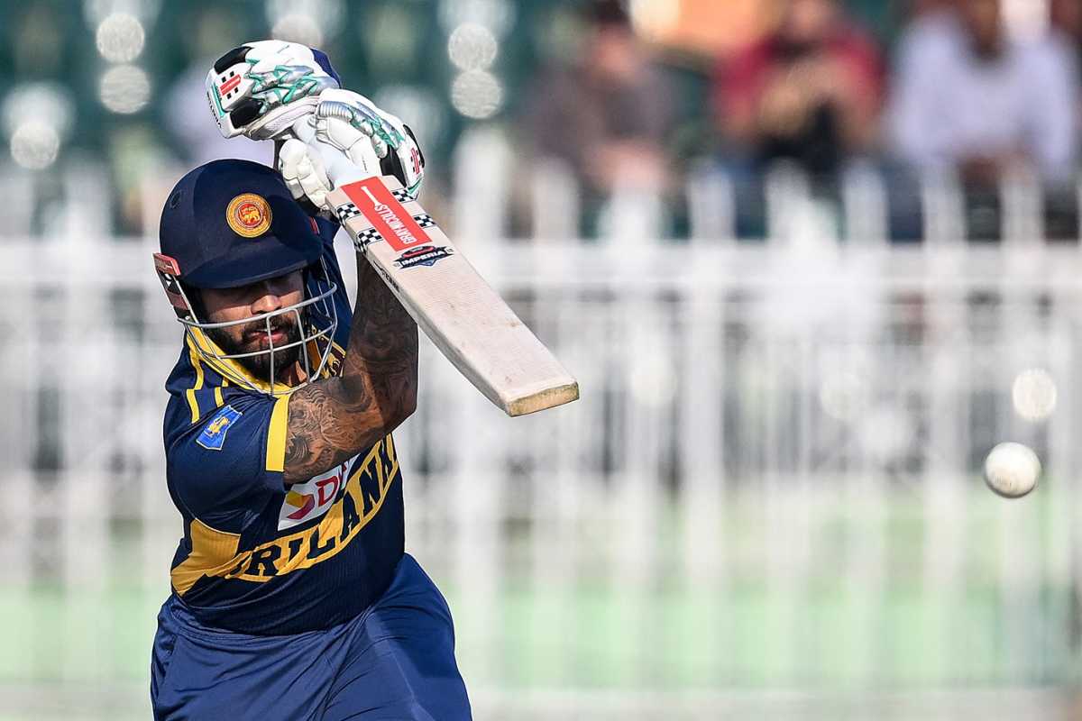 Kusal Mendis hits one straight down the ground, Pakistan vs Sri Lanka, 3rd ODI, Rawalpindi, November 16, 2025