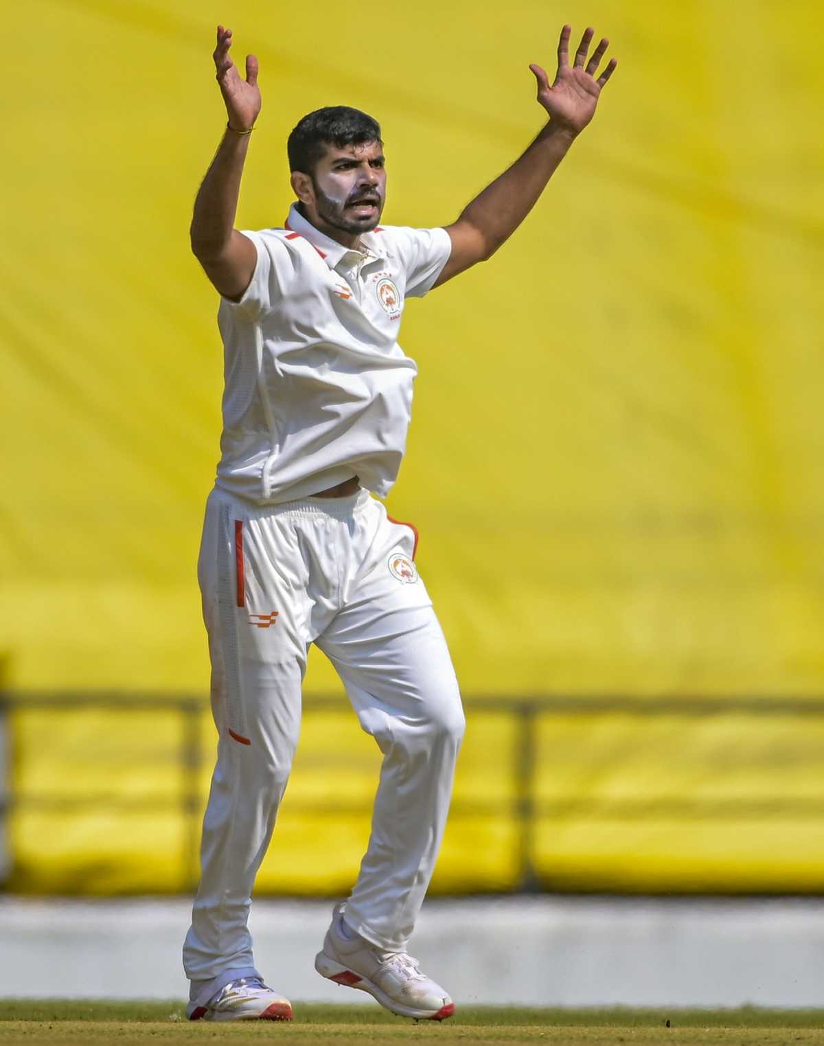 Baroda's Atit Sheth appeals for a wicket, Vidarbha vs Baroda, 3rd day, Nagpur, Ranji Trophy, November 18, 2025