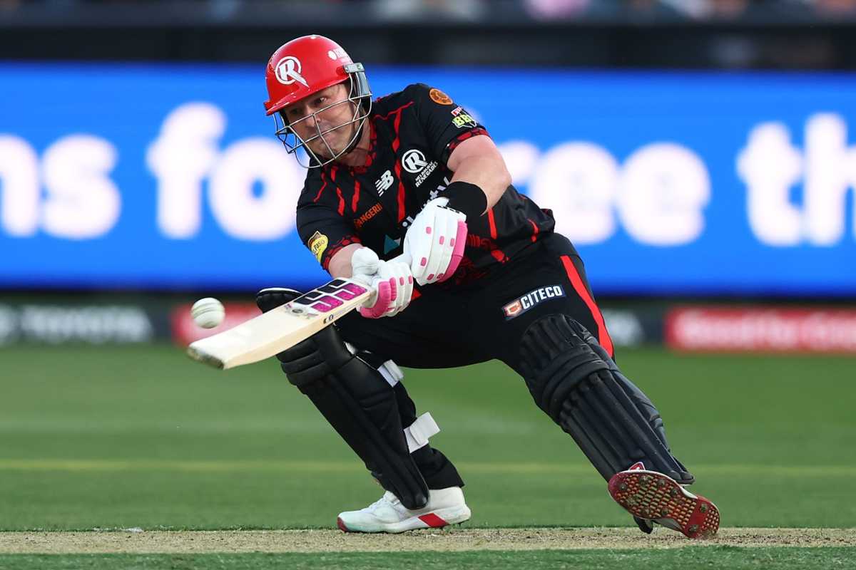 Tim Seifert scoops on his way to a hundred, Melbourne Renegades vs  Brisbane Heat, Geelong, BBL, December 15, 2025