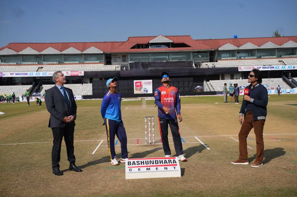 Mahedi Hasan and Najmul Hossain Shanto at the toss, Chattogram Royals vs Rajshahi Warriors, BPL, Sylhet, January 9, 2026