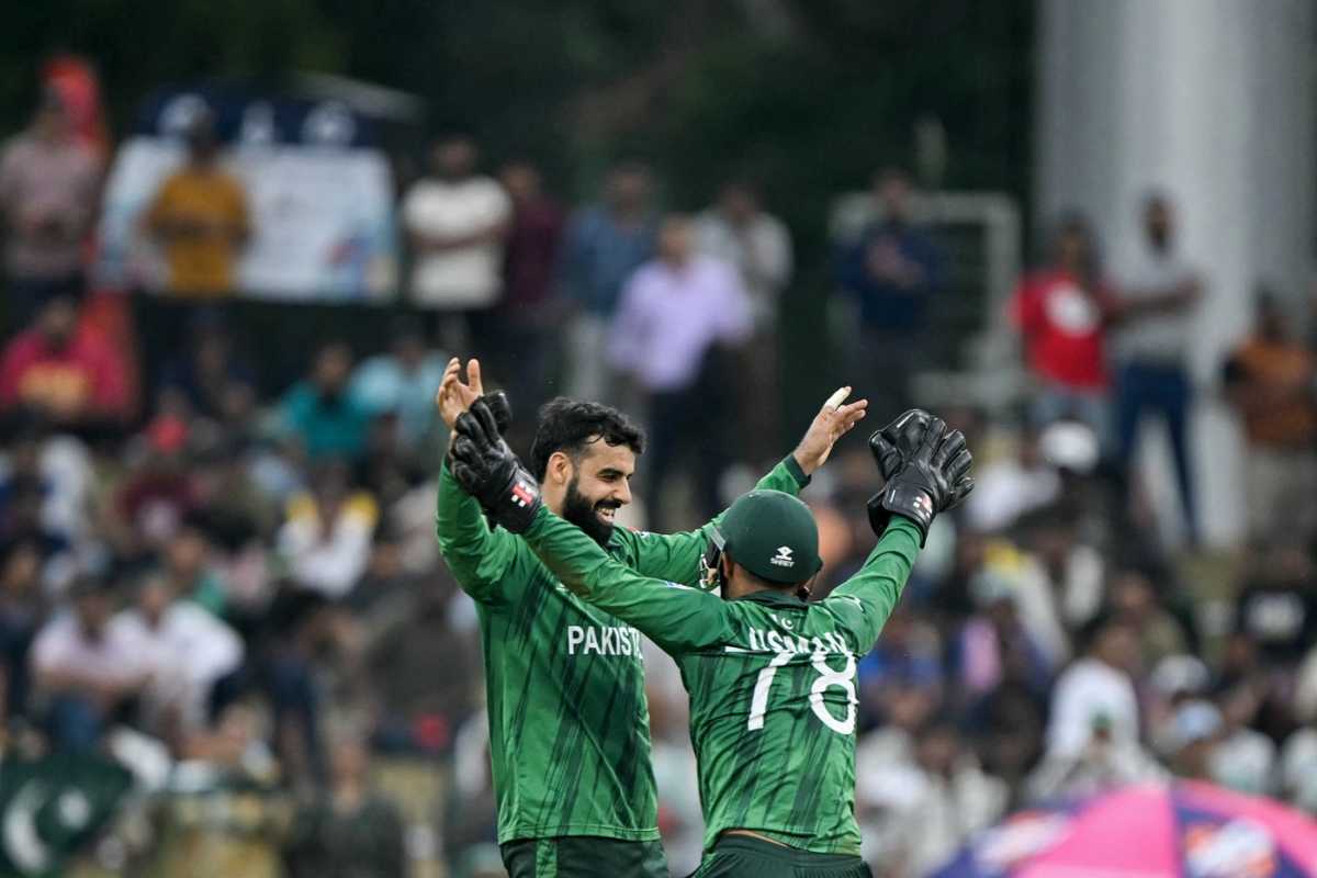 Shadab Khan celebrates with Usman Khan, Namibia vs Pakistan, T20 World Cup, Colombo, February 18, 2026