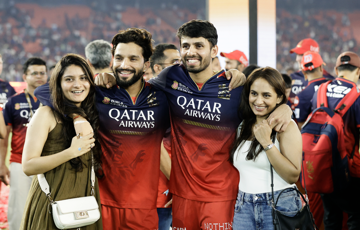 Rajast Patidar and Jitesh Sharma pose with their wives for photos after RCB's IPL win, Royal Challengers Bengaluru vs Punjab Kings, IPL, final, Ahmedabad, June 3, 2025