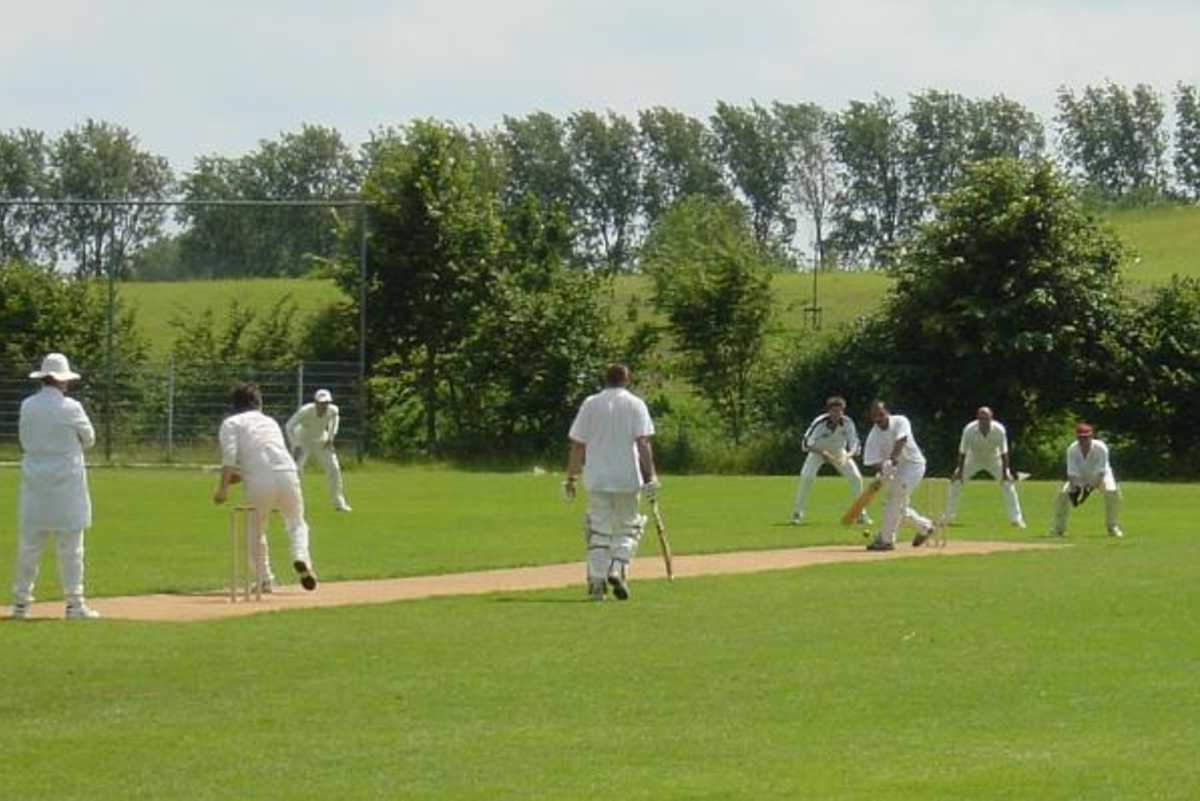 Rijkerswoerd, Arnhem, during CC Arnhem 2nd XI v Kampong 4th XI, 15 June 2002