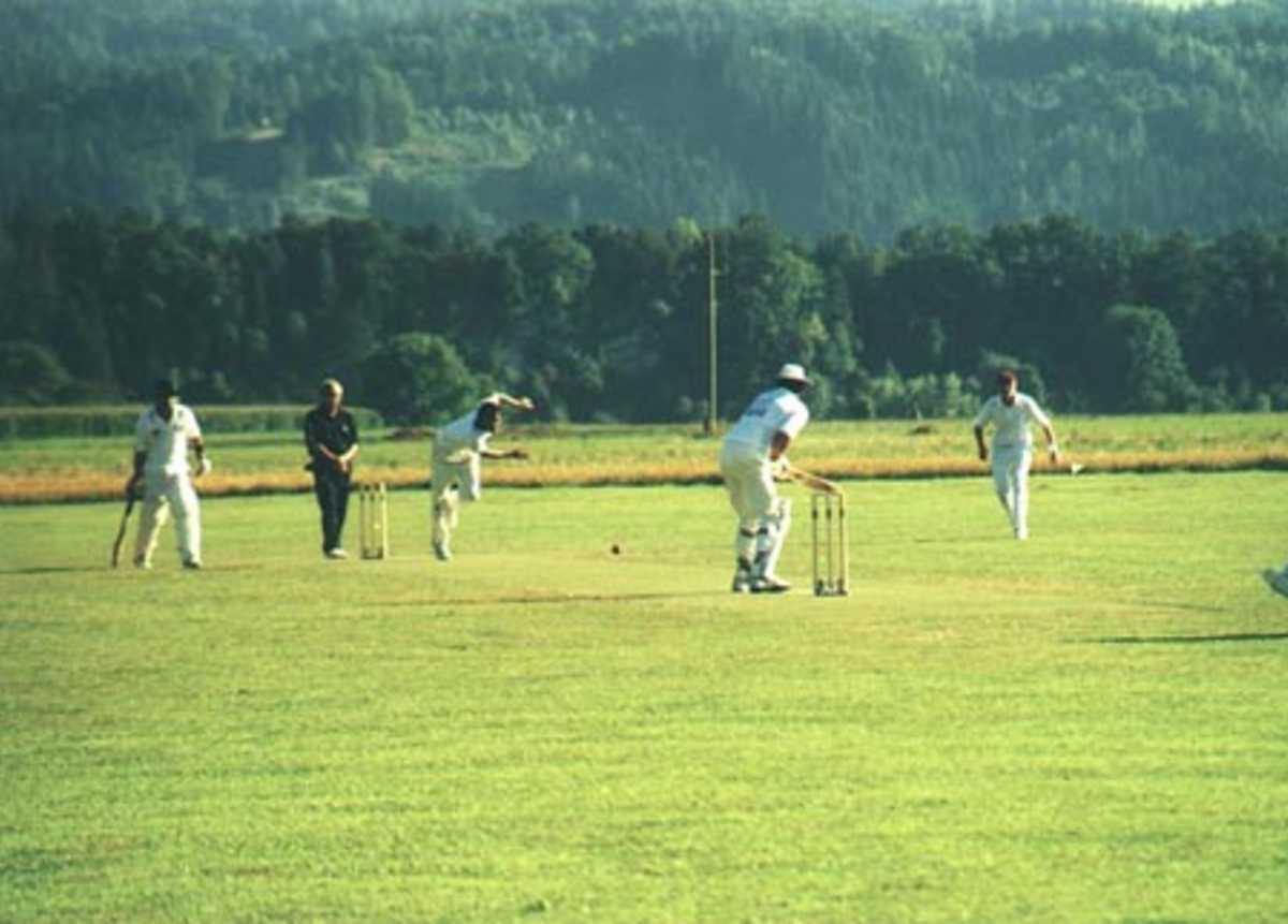 Action from the CC Velden 91 International Sixes tournament, Latschach bei Velden