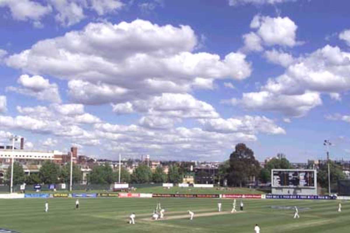 24 Oct 2001: General view of play, during day one of the Pura Cup Match between Victoria and Queensland, played at Punt Road Oval, Melbourne, Australia.