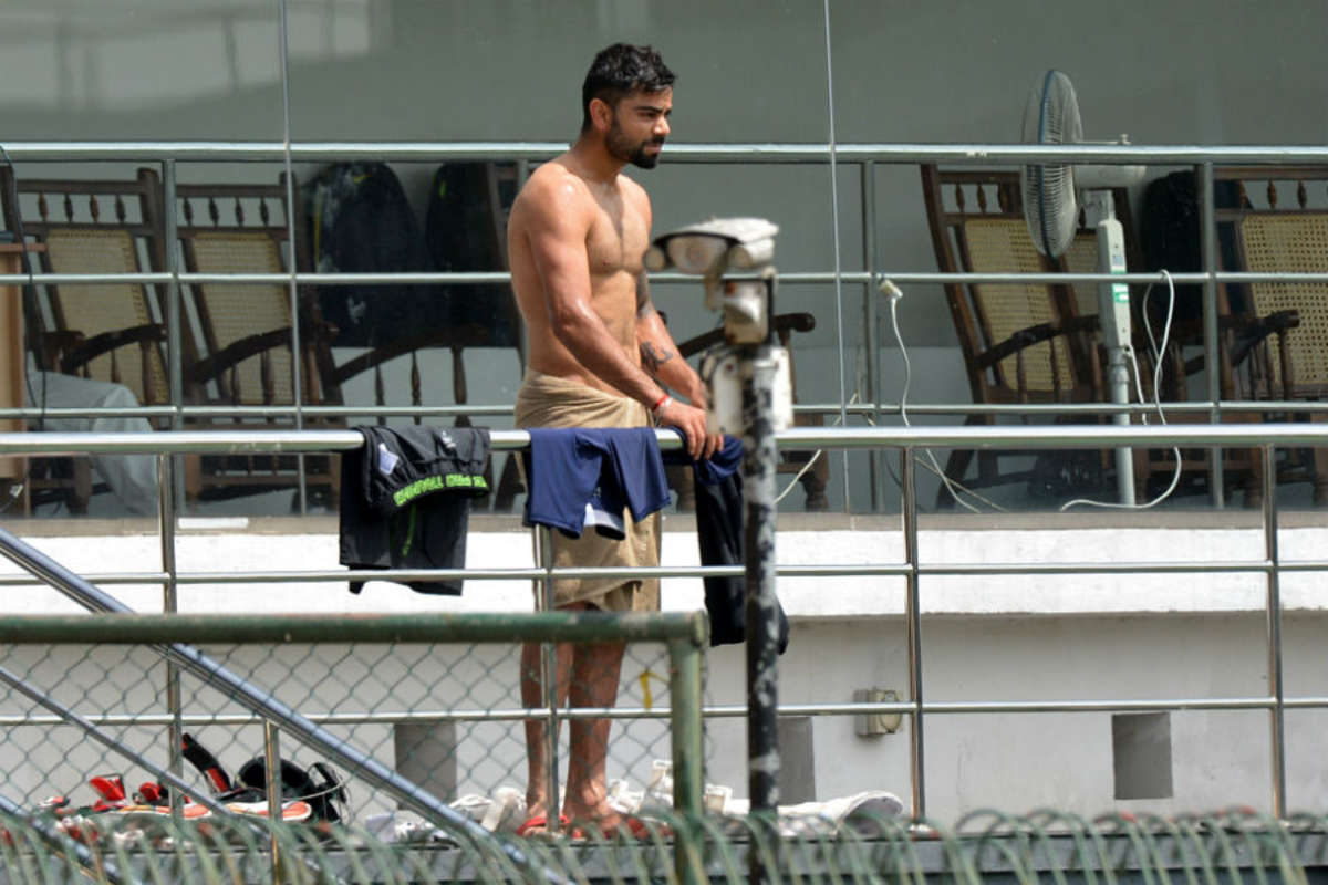 Virat Kohli and his shorts catch some sunshine | ESPNcricinfo.com, image size:1200x800