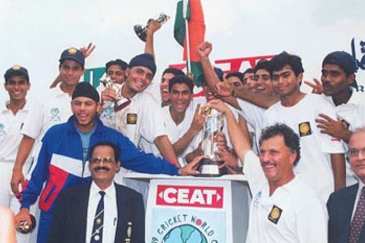 The victorious Indian U19 team - the new World Champions, Under-19s World Cup, 1999-00, final, Sri Lanka Under-19s v India Under-19s, Sinhalese Sports Club Ground, Colombo, 28 January 2000