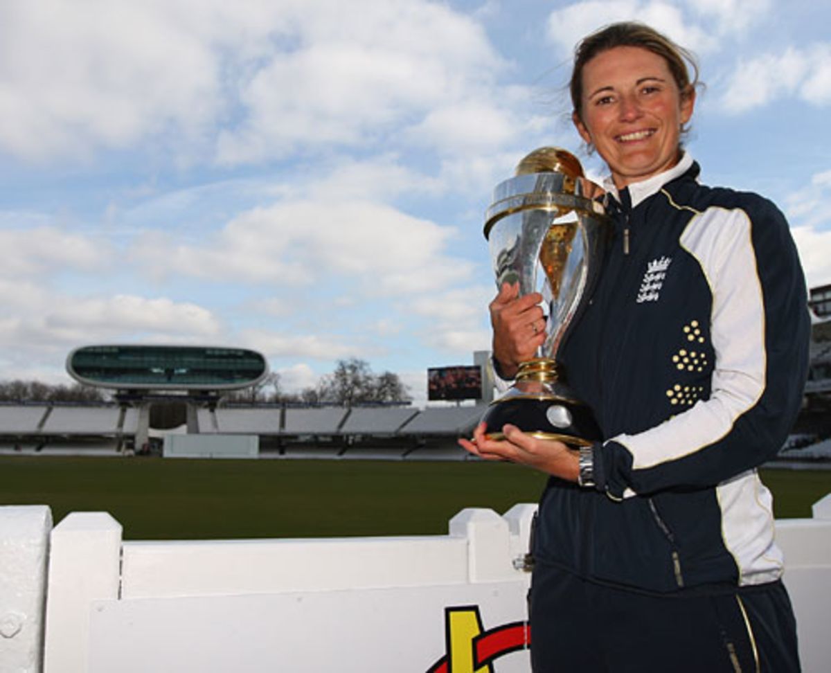 Charlotte Edwards poses with the World Cup