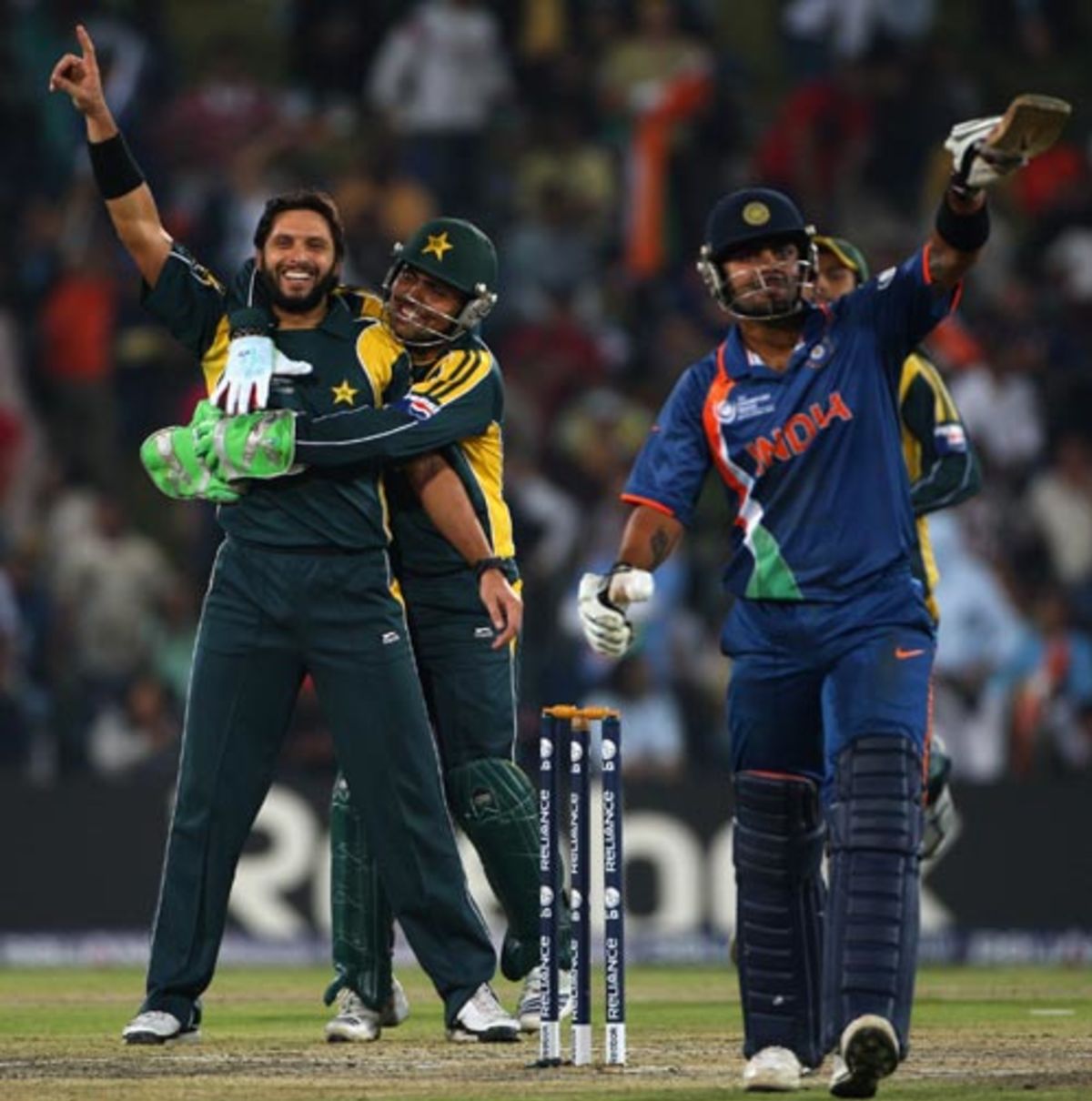 Virat Kohli Fell To Shahid Afridi Espncricinfo Virat Kohli Fell To Shahid Afridi Espncricinfo