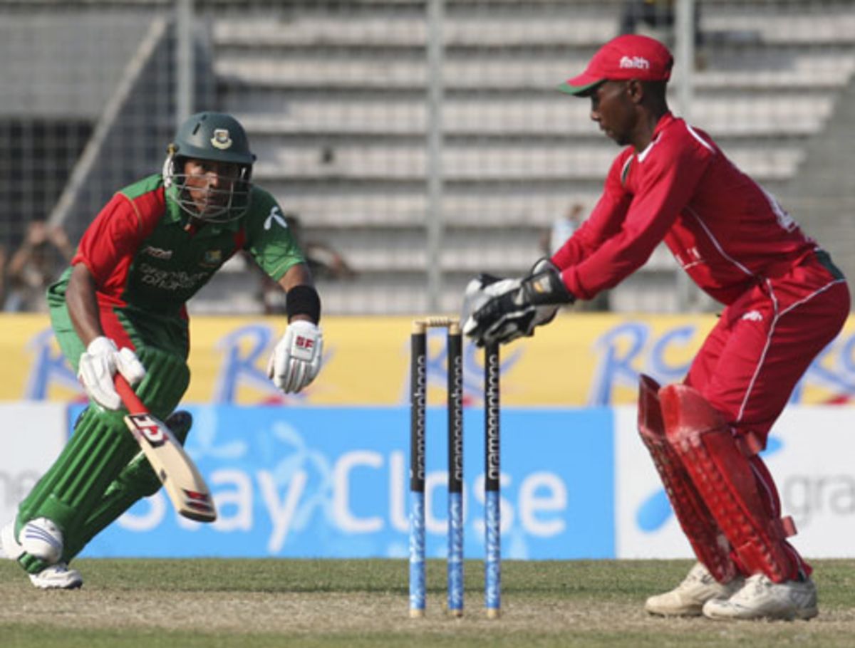 Tatenda Taibu Runs Out Bangladesh's Raqibul Hasan | ESPNcricinfo.com