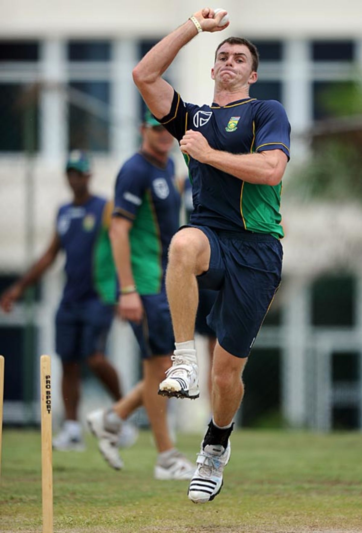 Dale Steyn dives to catch the ball | ESPNcricinfo.com