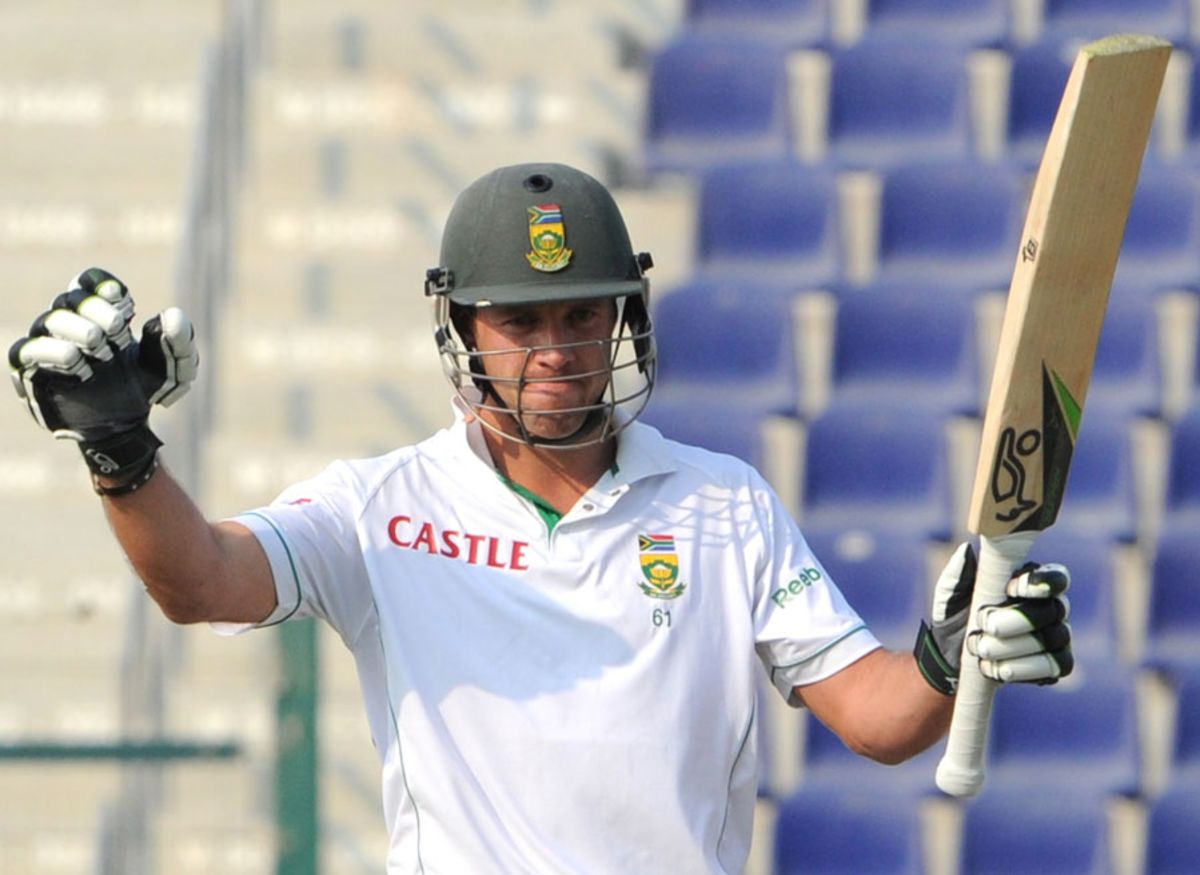 AB de Villiers reached 250 for the first time in his Test career, Pakistan v South Africa, 2nd Test, Abu Dhabi, 2nd day, November 21, 2010