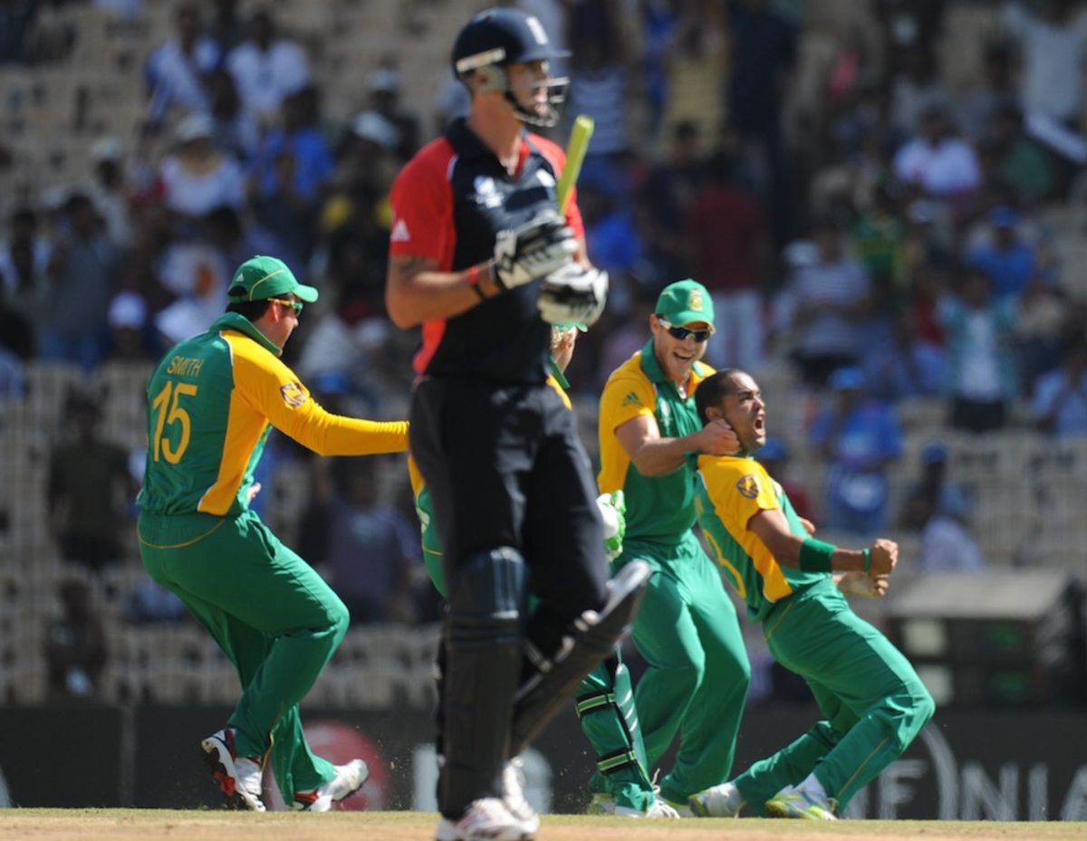 Kevin Pietersen was dismissed by left-arm spinner Robin Peterson, England v South Africa, Group B, World Cup, Chennai, March 6, 2011