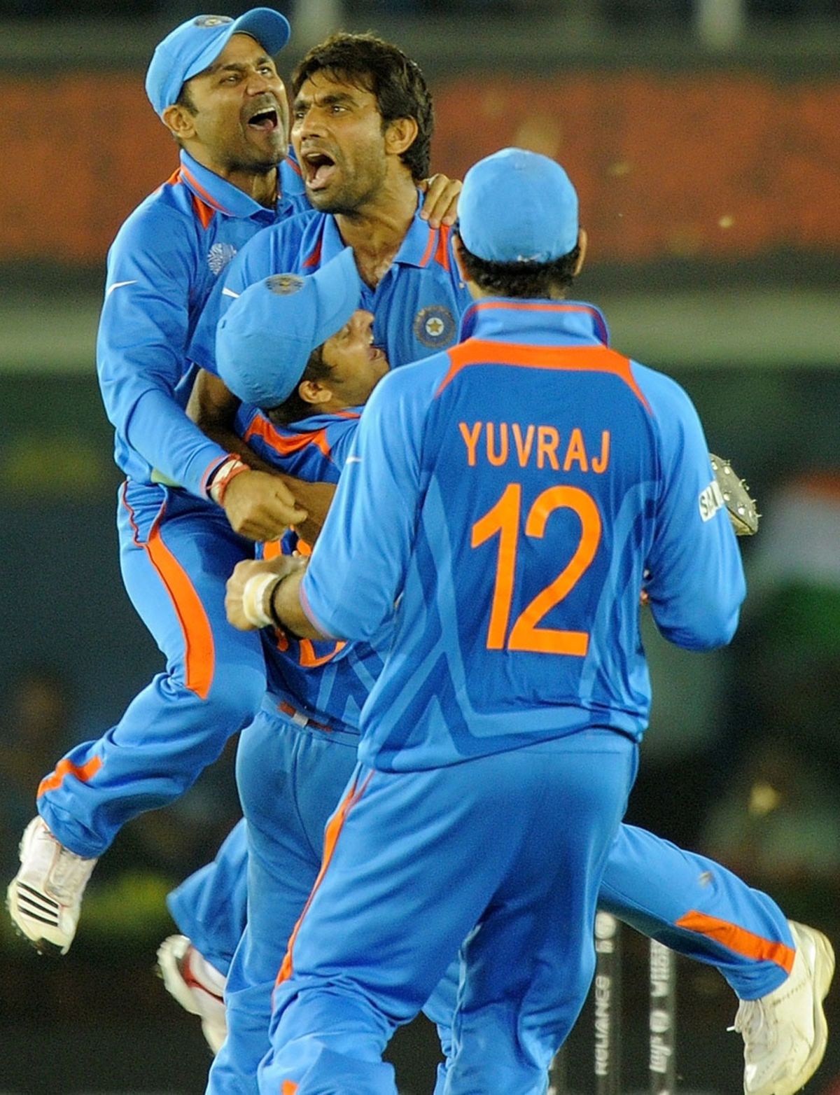 Sachin Tendulkar And Yuvraj Singh Are Pleased To Be In The World Cup Final 6342