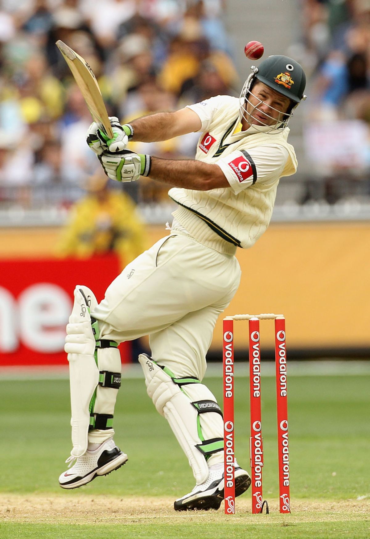 Umesh Yadav struck Ricky Ponting on the helmet early on | ESPNcricinfo.com