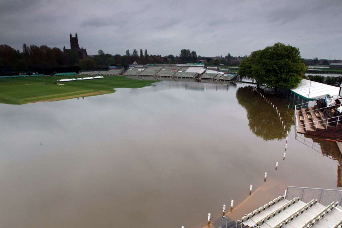 New Road flooding meant Worcestershire switched a CB40 to Kidderminster