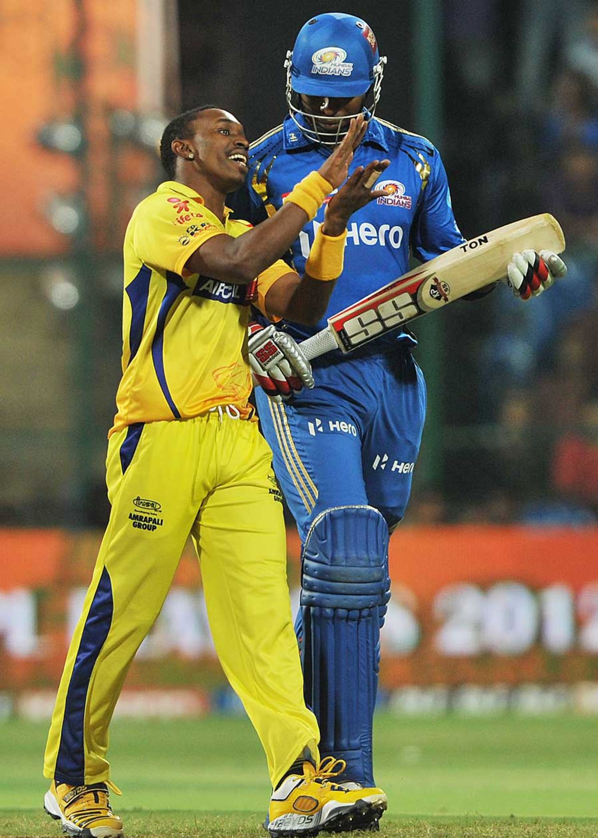 Dwayne Bravo Has A Word With Kieron Pollard After Dismissing Him 