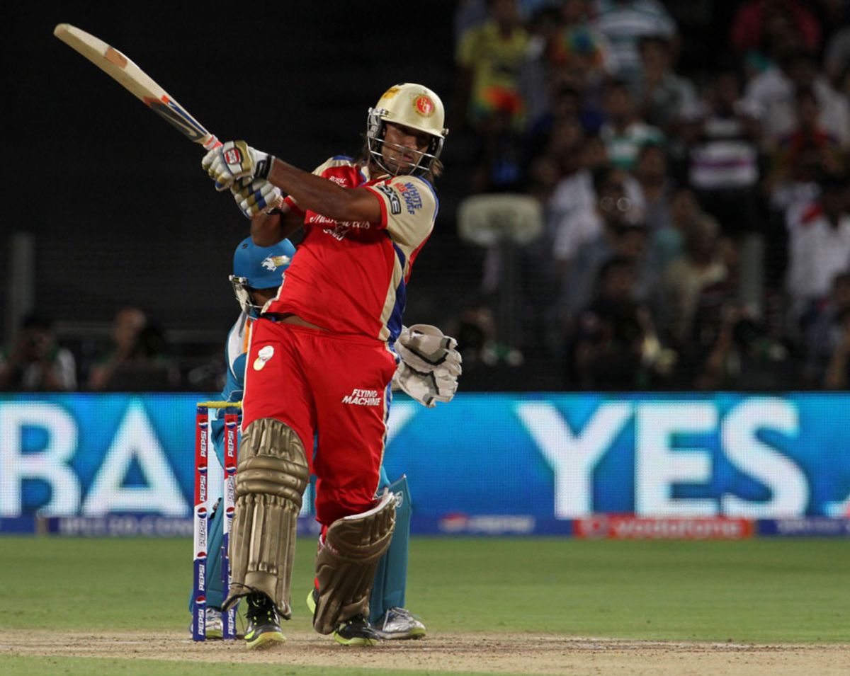 Saurabh Tiwary slogs the ball down the ground, Pune Warriors v Royal Challengers Bangalore, IPL 2013, Pune, May 2, 2013