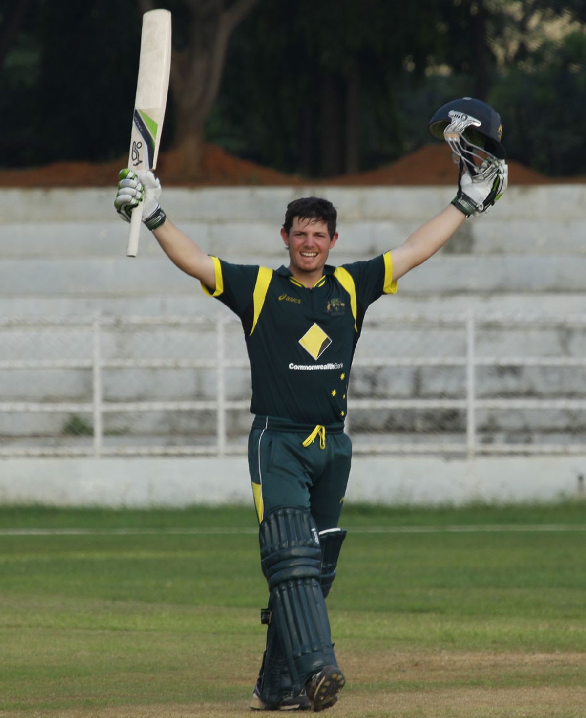 Damien Mortimer celebrates a century | ESPNcricinfo.com