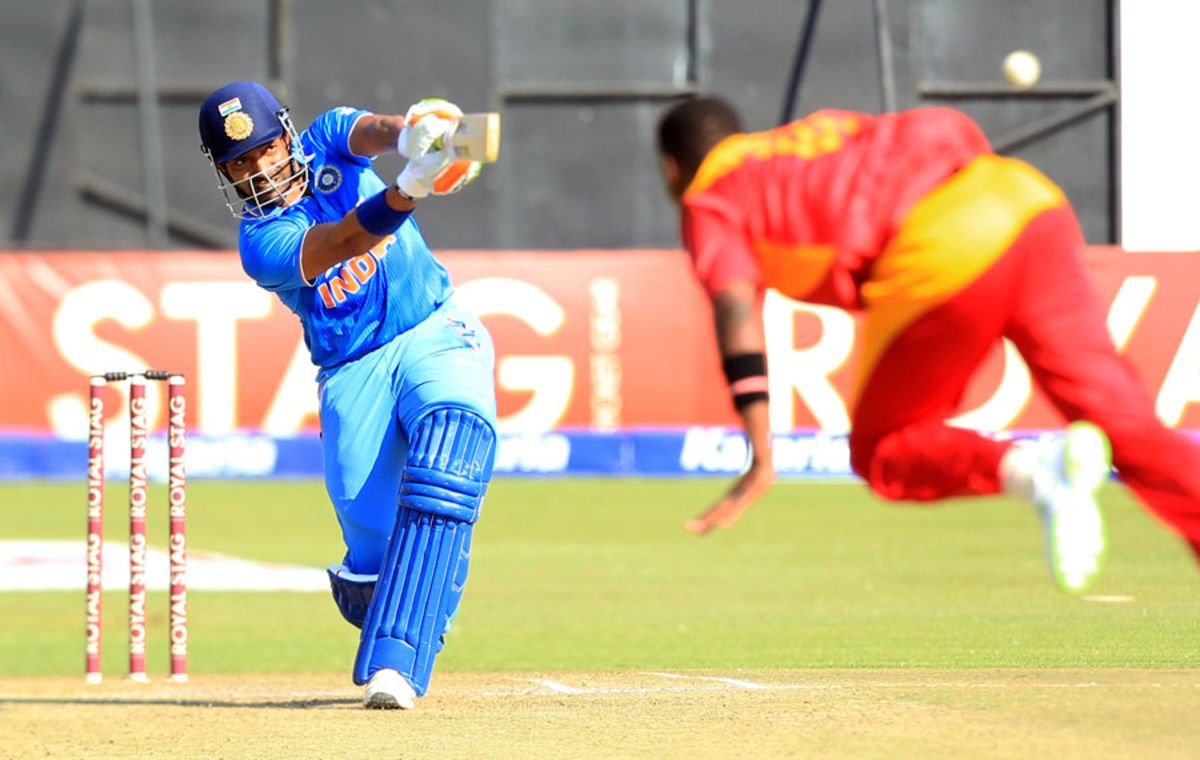 Robin Uthappa hit an unbeaten 39, Zimbabwe v India, 1st T20, Harare, July 17, 2015