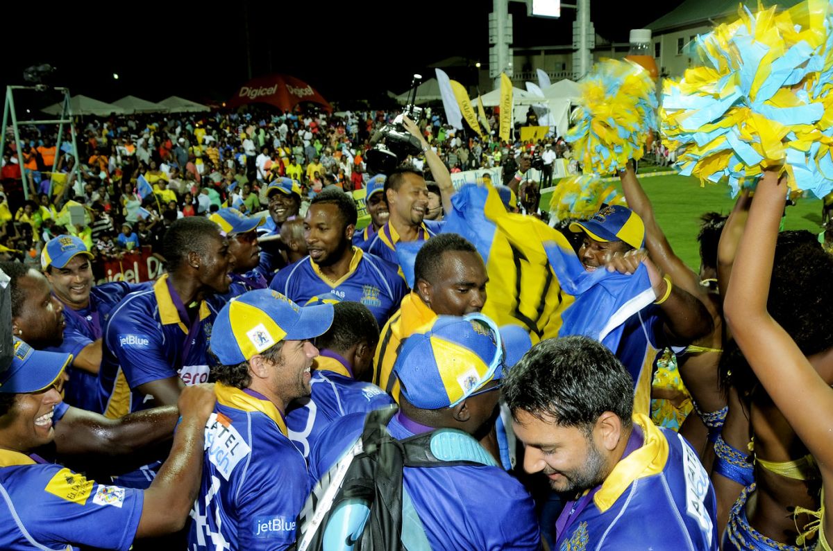 Barbados Tridents players celebrate their title win, Barbados Tridents v Guyana Amazon Warriors, CPL 2014 final, St Kitts, August 16, 2014