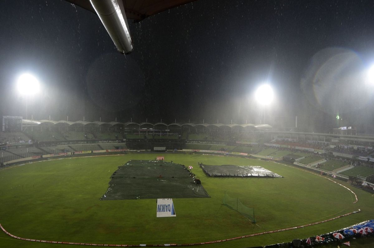 Heavy rain delayed the toss, Bangladesh v India, Asia Cup final, Mirpur, March 6, 2016